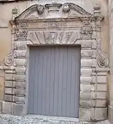 Porte du XVIe siècle.