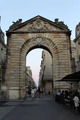 Porte Dijeaux.