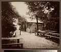 Guinguette de la porte de Ménilmontant (Eugène Atget, 1907).