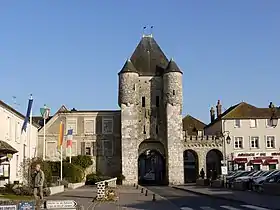 La porte de Samois à Moret-sur-Loing.