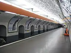 Quai de la station de métro en direction de Mairie d’Aubervilliers, en 2008.