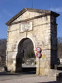 La porte du pont.