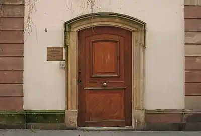 Entrée des visiteurs des ateliers de la cathédrale(no 6).