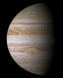 Mosaïque de Jupiter en vraies couleurs réalisée à partir de photographies prises par la sonde Cassini le 29 décembre 2000 à 5 h 30 UTC.