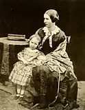 Robert Louis avec sa mère