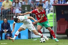 Belhanda en duel face à Gonçalo Guedes.