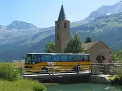 Un car postal Setra S 215 UL à Sils/Segl