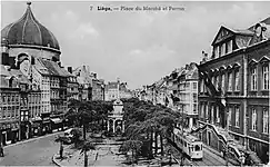 Un tram Place du Marché.