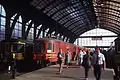 Un train postal en gare d'Anvers-Central en 1985.