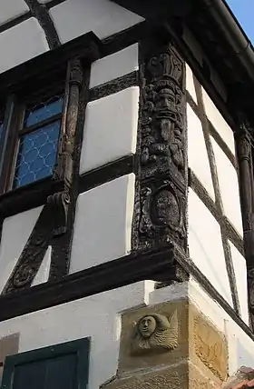 Maison alsacienne (XVIIIe siècle) à poutre sculptée.