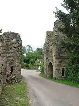 Château de Pierre-Perthuis