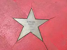 Description de l'image Potsdamer Platz Filmmuseum Boulevard der Stars Reinhard Hauff.jpg.