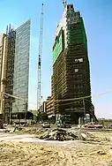 Travaux de construction de la Kollhoff-Tower, en 1999.