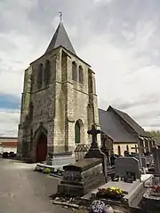 Église Saint-Médard.