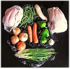 Poulet et légumes.