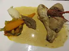 Poulet aux écrevisses.