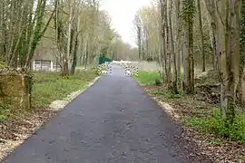 A l'entrée du pont canal.