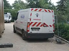 Véhicule du service de déminage de la préfecture de police de Paris