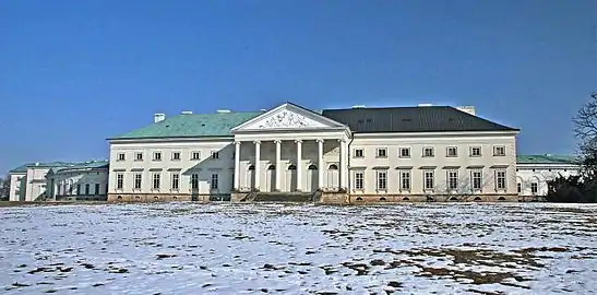 Palais de Kačina : la façade.