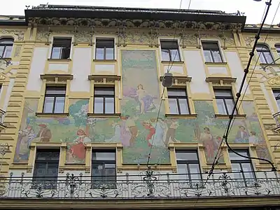 Décoration d'une maison de commerce, monument culturel protégé de Prague.