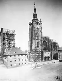 Cathédrale Saint-Guy en construction