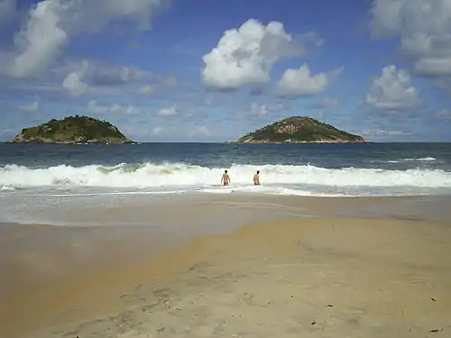 La praia do Abricó.