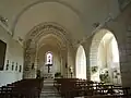 L'intérieur; la chapelle Renaissance est au fond à droite.