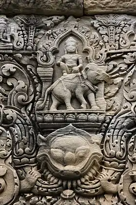Détail du linteau de la porte d'entrée : Indra sur Airavata