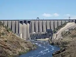 Barrage José María de Oriol-Alcántara II en Estrémadure.