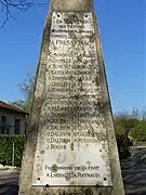 Plaque sur le monument aux morts.