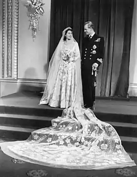 Photographie officielle du mariage de la princesse Élisabeth et de Philip Mountbatten.