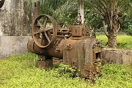 Ancienne locomotive à Sundy (Principe).