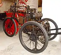 Tricycle bimoteurs (1899)