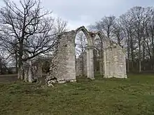 Vestiges de l'église Notre-Dame de Corbeil.