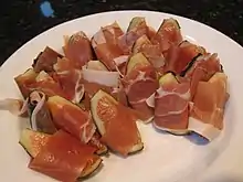 Jambon sec de Corse (prisuttu) et figues.