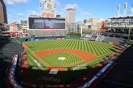 Description de l'image Progressive Field, hours before Game 1 of the 2016 World Series. (30447303762).jpg.