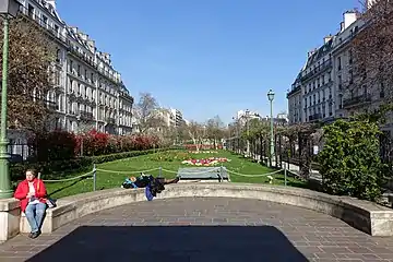 Promenade Pereire.