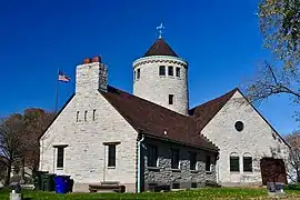 La Promontory Point Field House (1937).