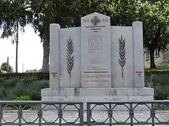 Monument aux morts.