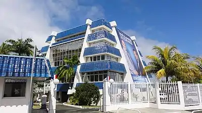 L'Hôtel de la Province Sud ou « Maison bleue » à Nouméa.