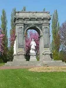 Le monument aux morts de Proyart.