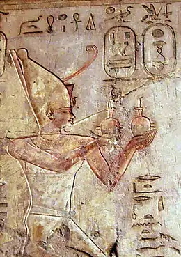 pharaon à genoux