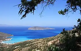 Vue de Psira depuis la côte de la Crète