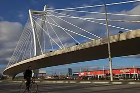 Le Pont des Amériques relie Ciudad de la Costa à Montevideo.