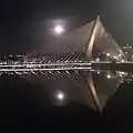 Le pont éclairé la nuit