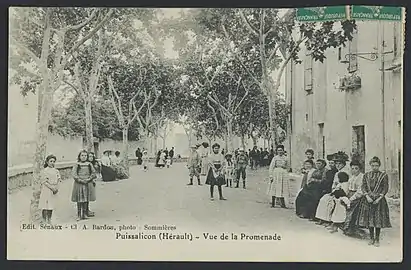 Rue du village : carte postale (1910)