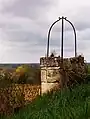 Puits abandonné proche de l'école