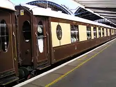 Ancienne voiture Pullman du Brighton Belle à la gare de Londres Victoria, faisant partie aujourd'hui du Venise-Simplon-Orient-Express.
