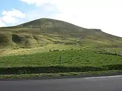 Le puy de la Tache, à proximité du col.