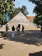 La pyramide des poètes exilés d'Aleš Šteger